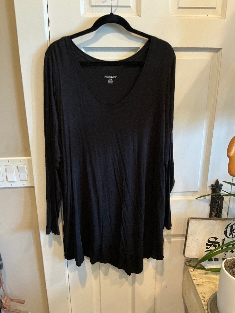 Jet black tunic from Lane Bryant!  Excellent condition!  Plus size 26/28!